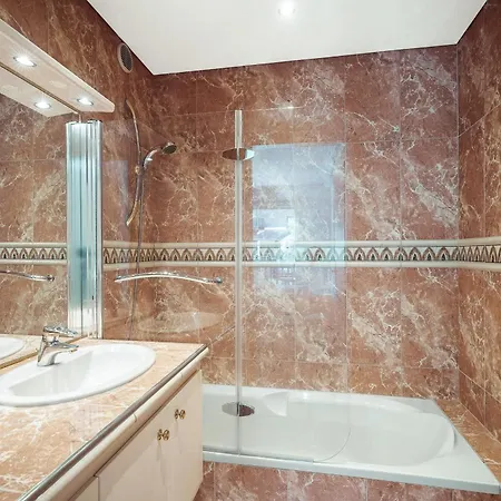 Kairn - Ideal Location In Apartment